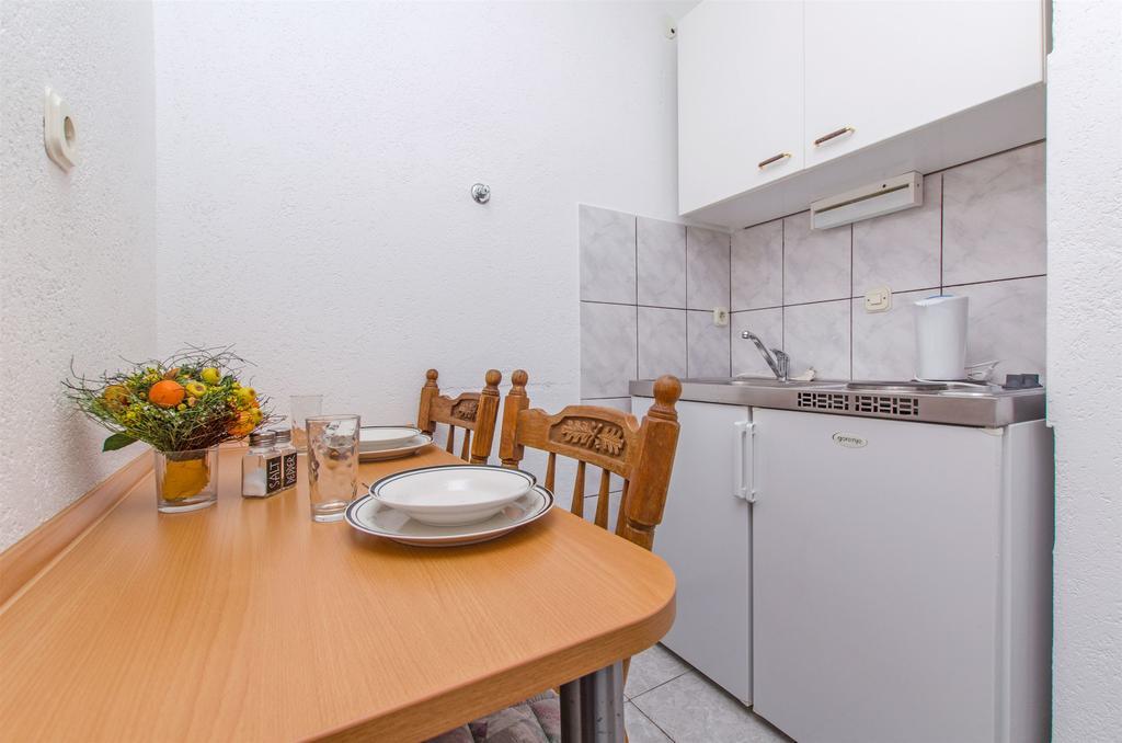 Apartments Zecic Omiš Εξωτερικό φωτογραφία